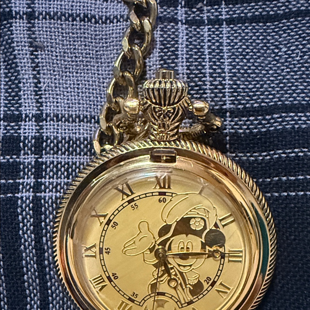 VTG Tokyo Disneysea Celebration 2002 Gold Pocket Watch with Chain - Picture 5 of 8